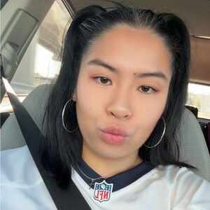 Meet your Posher, Angela